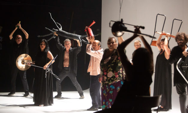 Peça Outros terá apresentações nesta sexta e sábado