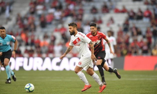 Retrospecto colorado contra o Athlético-PR em eliminatórias é desfavorável