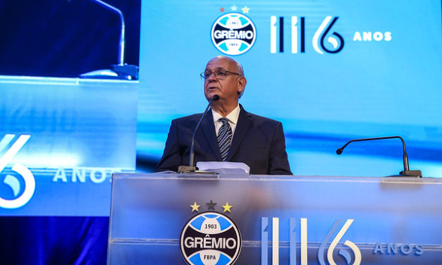 Durante comemoracao de 116 anos do Gremio, Bolzan se emociona em discurso pelo tetra da Libertadores