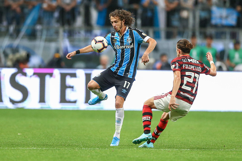Arrascaeta fora do confronto com o Grêmio, Filipe Luís é dúvida