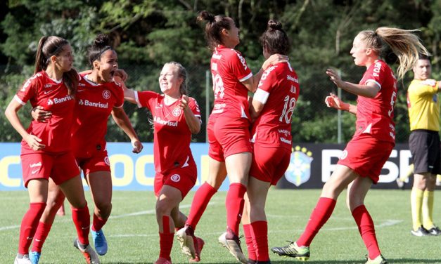 Gurias coloradas largam na frente na final do Brasileiro sub-18