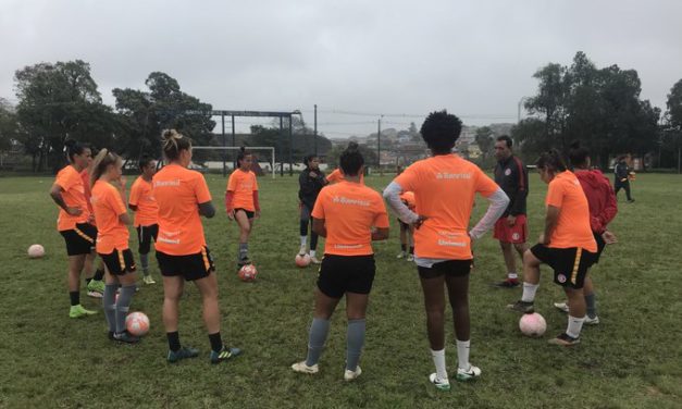 Gurias coloradas enfrentam Oriente neste domingo no Sesc Campestre