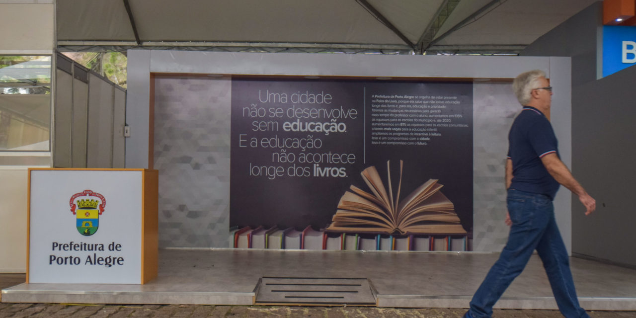 Praça da Alfândega revitalizada recebe Feira do Livro nesta sexta