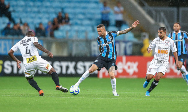 Em casa, Grêmio fica apenas no empate contra o Corinthians