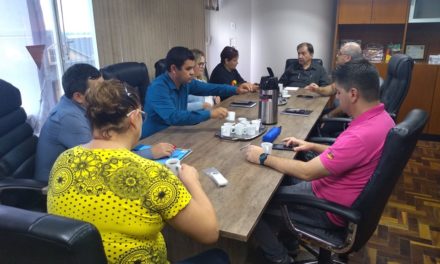 Servidores da educação e da segurança pública se unem contra projeto do governo do RS