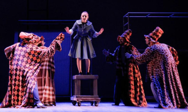 O Maravilhoso Mágico de Óz faz temporada no Teatro Renascença