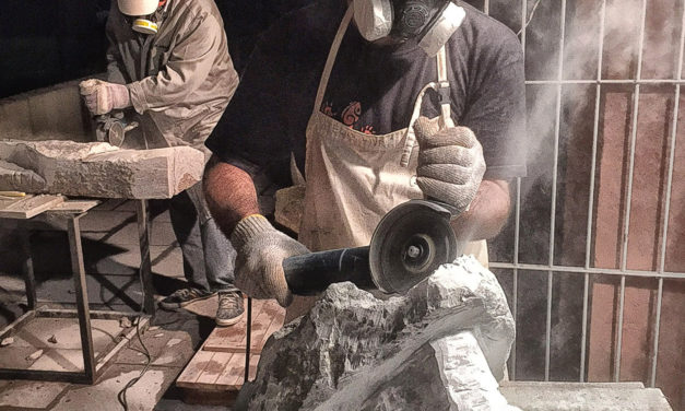 Centro Municipal de Cultura expõe esculturas em pedra