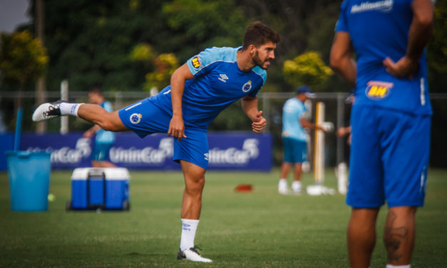 Com contrato até 2024, Grêmio anuncia contratação do volante Lucas Silva