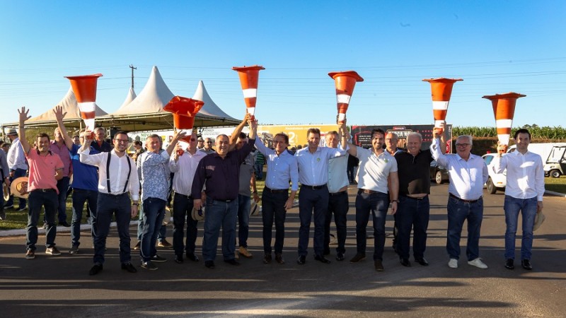 Leite entrega obras da ERS-142, entre Não-Me-Toque e Carazinho