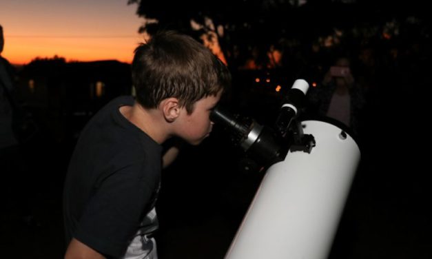 Bento Gonçalves recebe mais de 150 cientistas para simpósio de astronomia