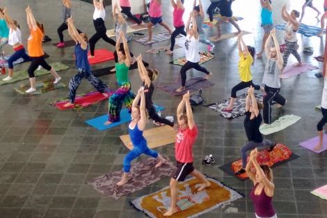 Centro de Comunidade Parque Madepinho cria grupo virtual de yoga