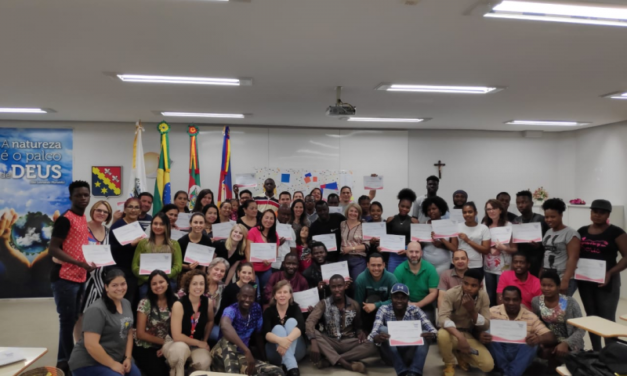 Oficinas gratuitas para imigrantes têm vagas abertas em Caxias do Sul