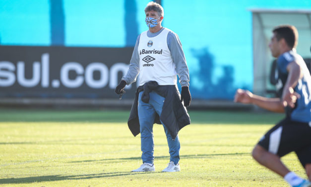 Grêmio evolui nos treinamentos táticos após liberação