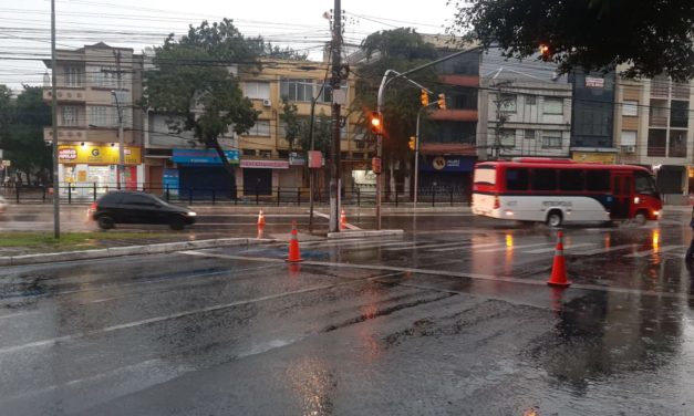 Semana começa com chuva forte e instabilidade em todo o Estado