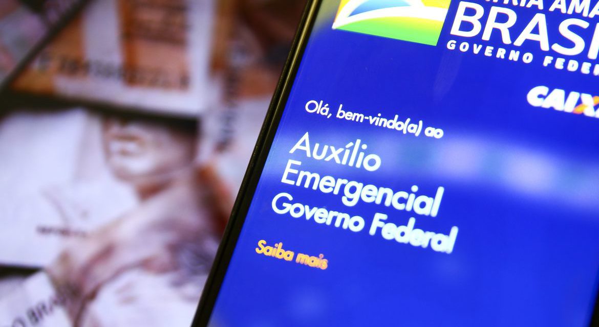 Caixa paga auxílio emergencial para 5,9 milhões de beneficiários