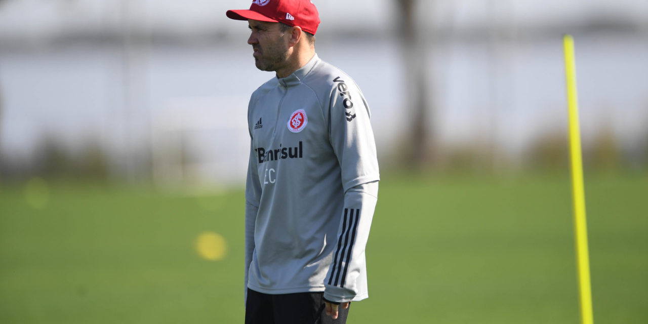 Preocupações para Coudet escalar o Internacional