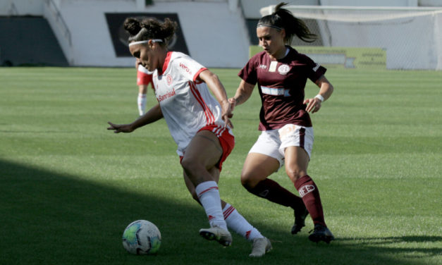 Internacional vence a Ferroviaria