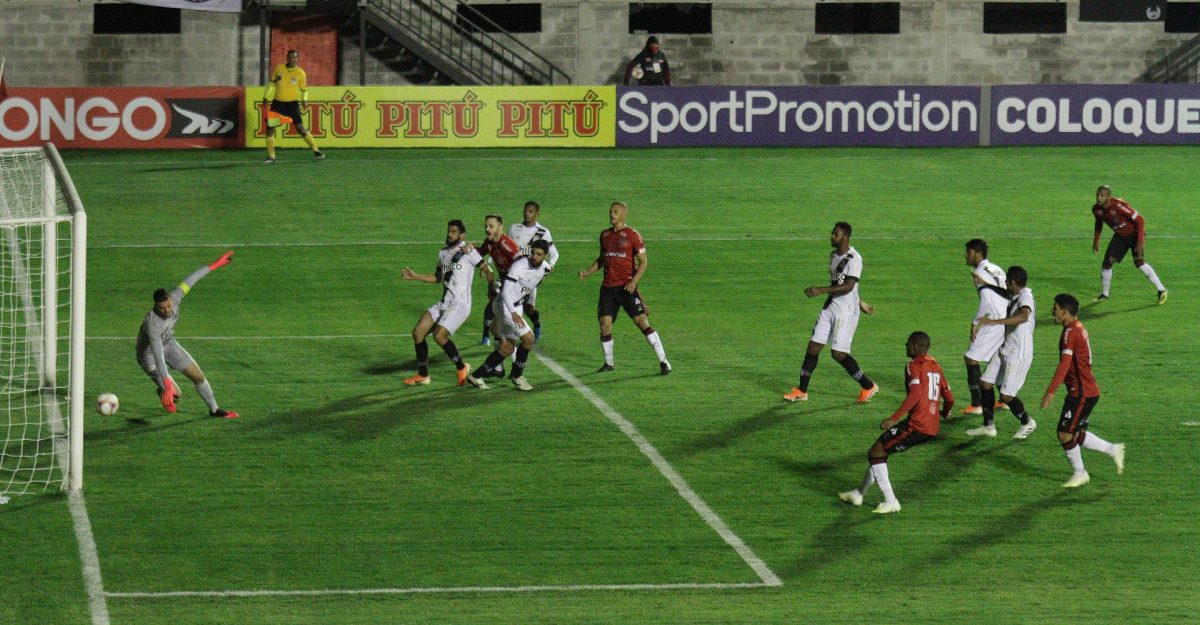 Brasil consegue empate no Bento Freitas