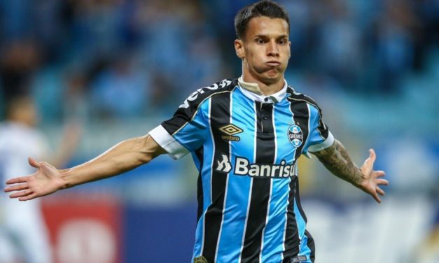 Ferreirinha ainda está fora da fila de Renato Portaluppi