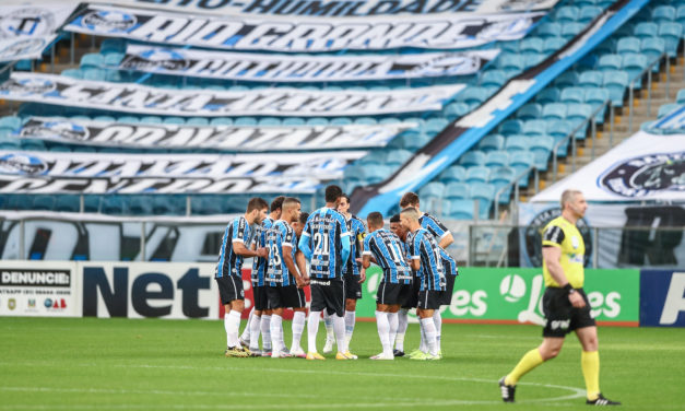 Quem joga e quem sai no time de Renato?