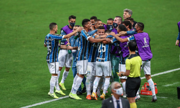 Grêmio vence o Universidad Católica por 2 a 0 e briga pela liderança do Grupo E da Libertadores