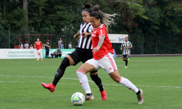 Gurias Coloradas perdem para o Santos