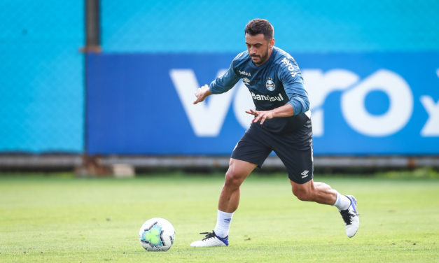 Grêmio volta aos treinos para sequência no Brasileirão