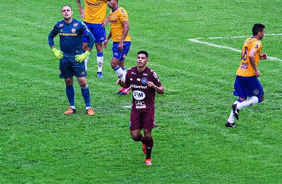 Caxias vence o Pelotas em plena Boca do Lobo e mantém 100% na Série D