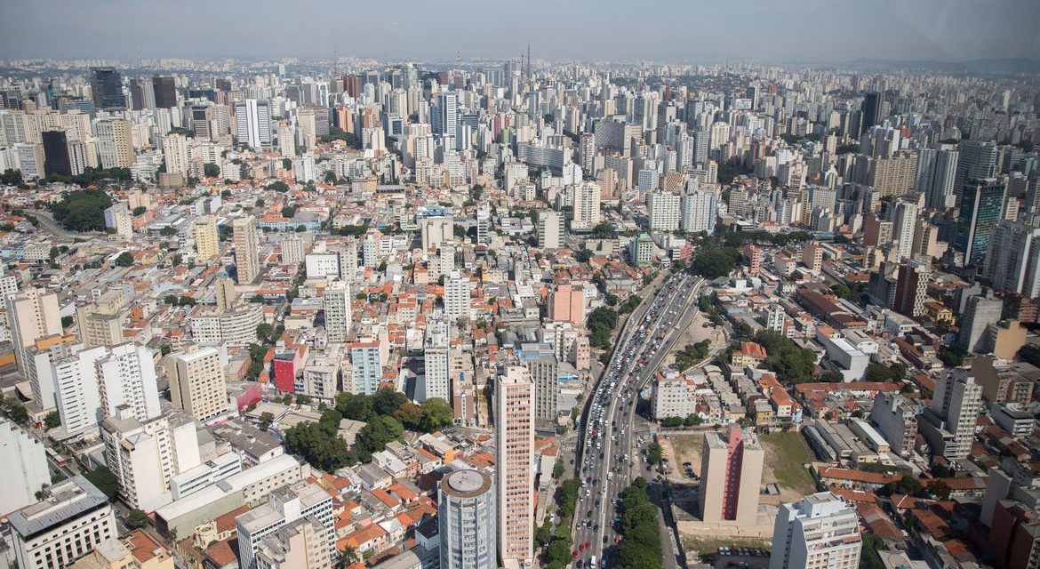 Inflação dos aluguéis fica em 3,23% em outubro, diz FGV
