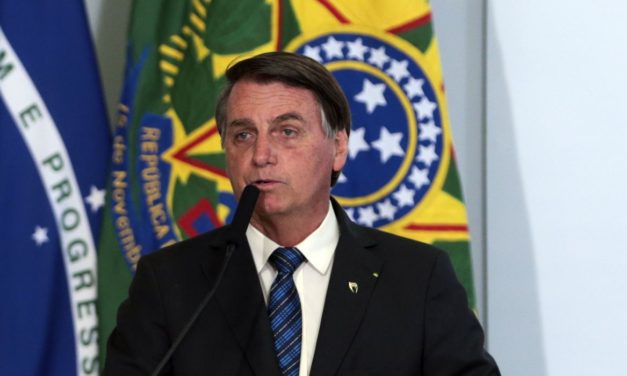 Bolsonaro anuncia revogação de decreto para concessão das UBS
