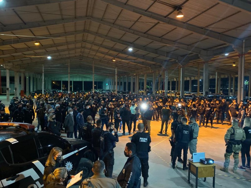 Megaoperação é deflagrada em cinco municípios gaúchos contra facção que se infiltrava em condomínios populares