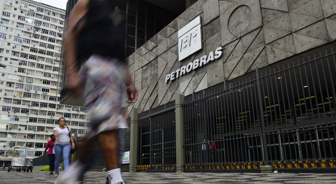 Petrobras prorroga trabalho remoto até 31 de março