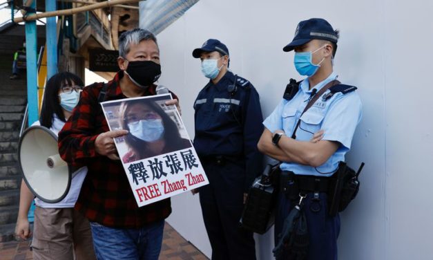 China condena jornalista a 4 anos de prisão por cobrir pandemia de Covid-19 em Wuhan
