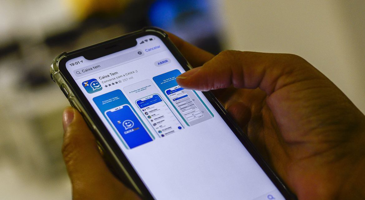 Caixa paga R$ 1,2 bi de auxílio emergencial a nascidos em julho