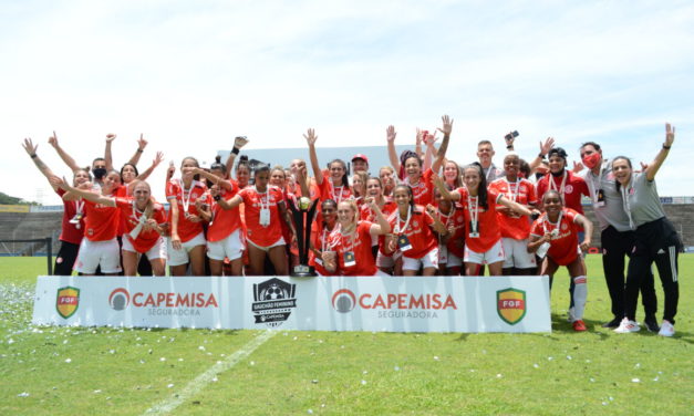 Gurias Coloradas vencem Gre-Nal por 2 a 1 e conquistam o Gauchão Feminino