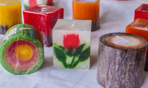 Feira integrada reúne opções de presentes e itens para a ceia na véspera de Natal