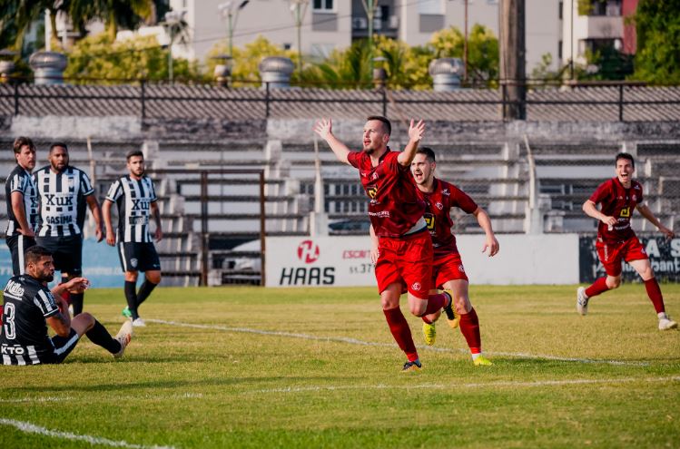 Gol aos 50 minutos dá vantagem ao Inter SM contra o Santa Cruz