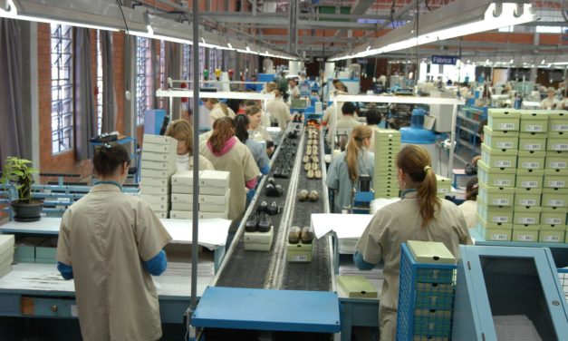 Inflação na indústria desacelera para 1,39% em novembro, aponta IBGE