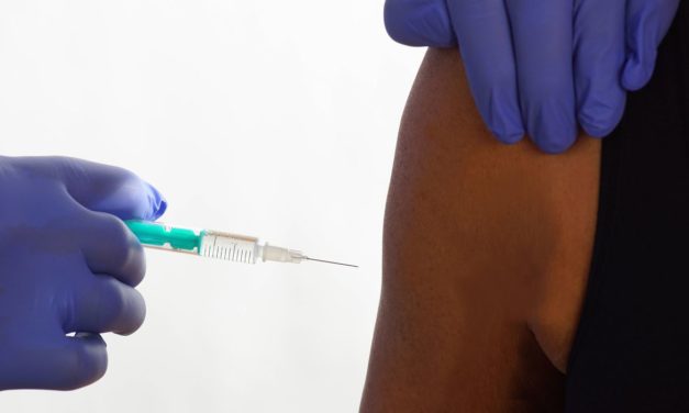 Covid-19: Fiocruz quer iniciar vacinação neste mês