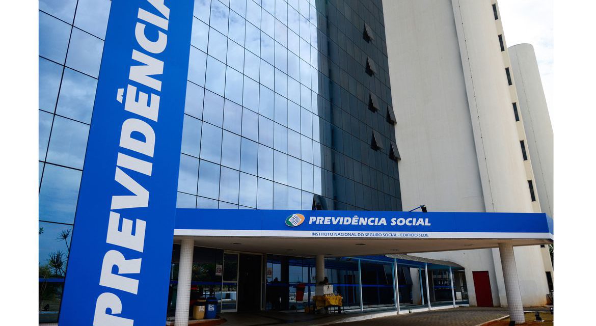 Governo suspende exigência de prova de vida de aposentados federais