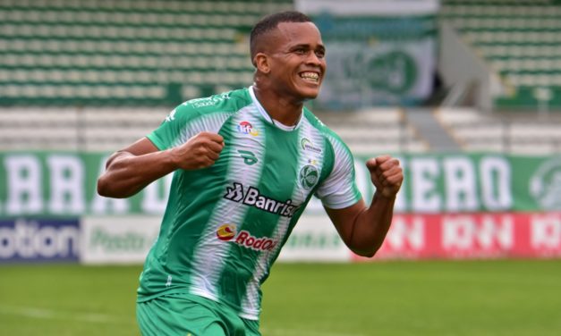 Juventude bate o Figueirense e segue vivo na busca do acesso