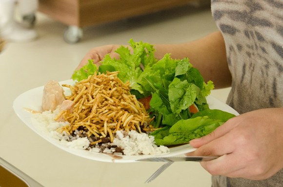UFRGS e Instituto Fome Zero firmam parceria em prol da segurança alimentar e nutricional