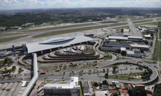Avião que buscará vacinas na Índia adia voo para amanhã