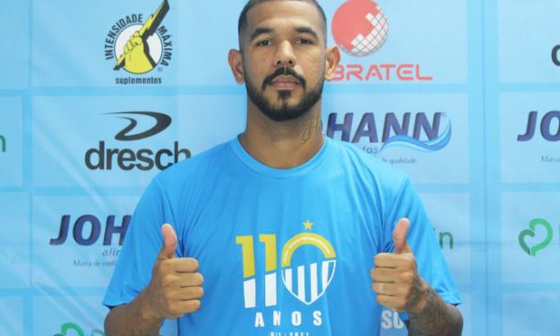Centroavante Hélio Paraíba é o novo reforço do Novo Hamburgo