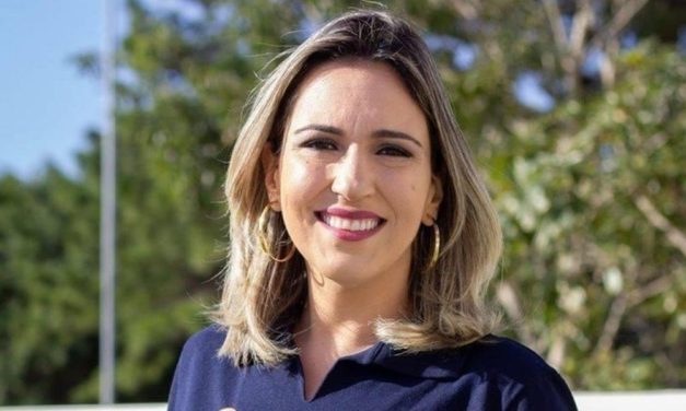 Com gestão compartilhada, Isabela Fernandes Andrade toma posse como reitora da UFPel