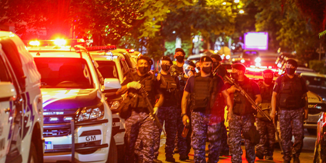 Pela segunda noite consecutiva, Guarda Municipal dispersa aglomerações em Porto Alegre