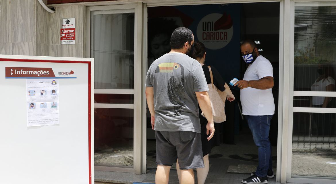 Primeira aplicação do Enem digital tem 68,1% de abstenção