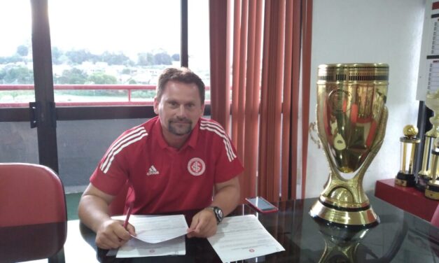 Inter renova com o técnico Fábio Matias