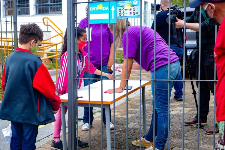 Inscrições para vagas emergenciais na educação de Porto Alegre encerram hoje