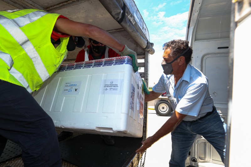 Rio Grande do Sul receberá novas doses de Coronavac neste domingo